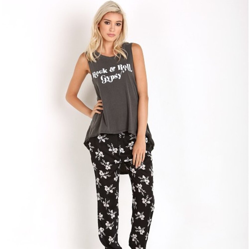 Amuse Society Rock & Roll Gypsy Tunic tank in charcoal- Sz M